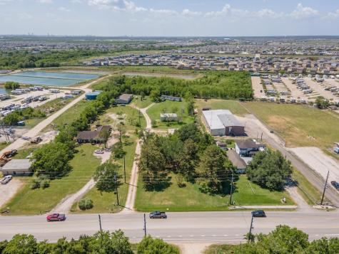 5707 S Fm 565 Road Baytown TX 77523