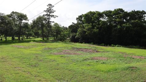 9 Bayou Bend Drive Baytown TX 77523