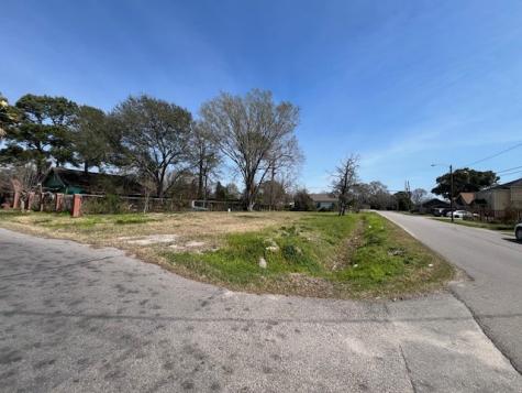2695 Atlanta Street Beaumont TX 77701