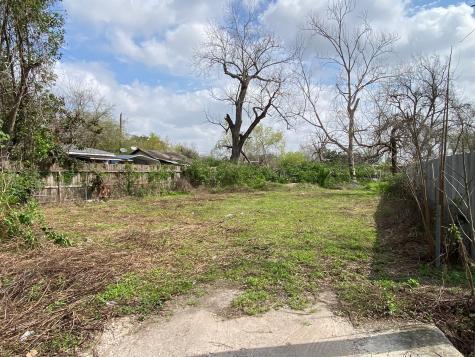 5222 Gold Street Houston TX 77026
