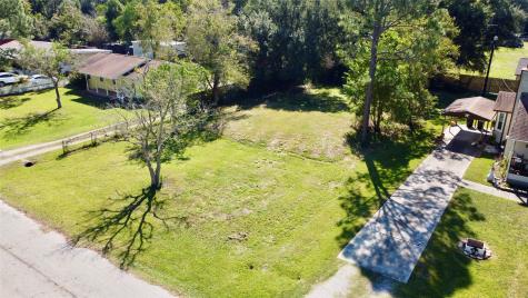 6519 Pinecrest Hitchcock TX 77563