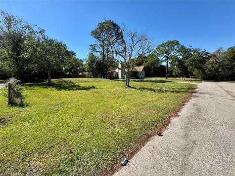 6519 Pinecrest Hitchcock TX 77563