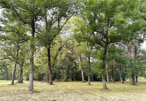 201 County Road 845 Angleton TX 77515