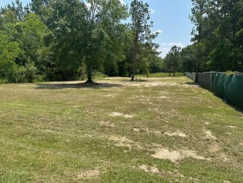 1956 County Road 340 Cleveland TX 77327