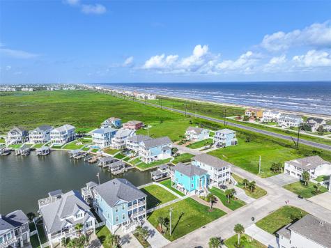 4119 Bluewing Teal Court Galveston TX 77554
