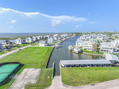 4119 Bluewing Teal Court Galveston TX 77554