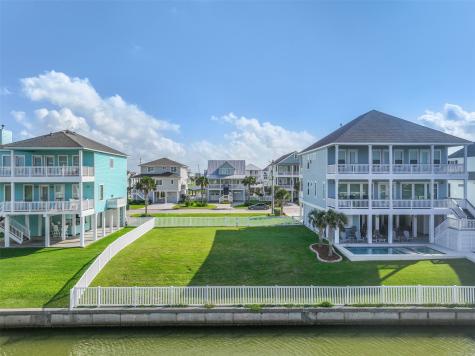 4119 Bluewing Teal Court Galveston TX 77554