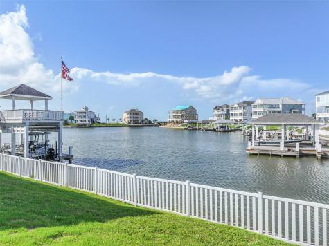 4119 Bluewing Teal Court Galveston TX 77554