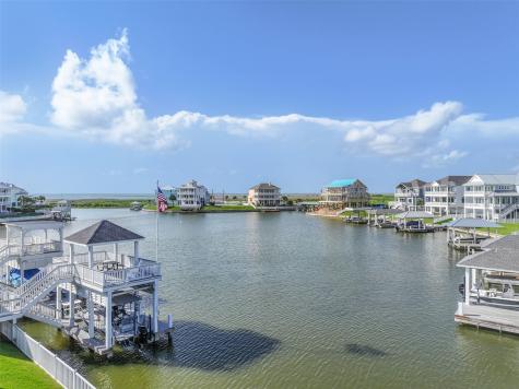 4119 Bluewing Teal Court Galveston TX 77554