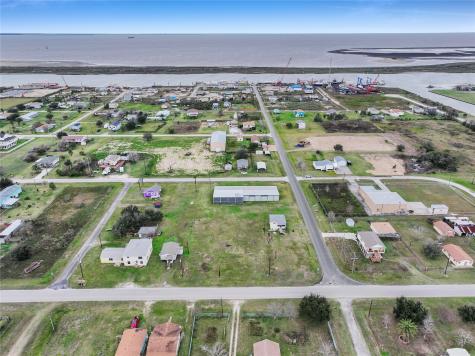 1426 Nelson Avenue Port Bolivar TX 77650