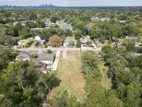 5322 Carmen Street Houston TX 77033