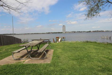413 Lakeside Drive League City TX 77565