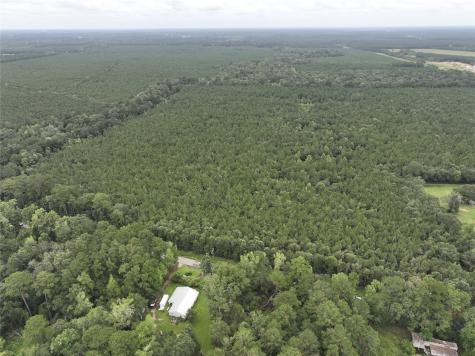 3 County Road 2235 Cleveland TX 77327