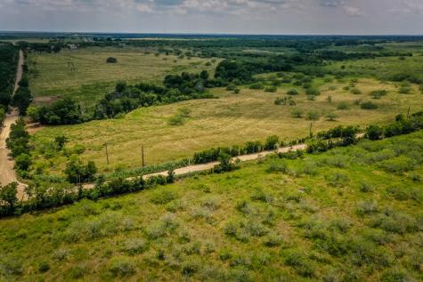 000 County Road 447 Waelder TX 78959