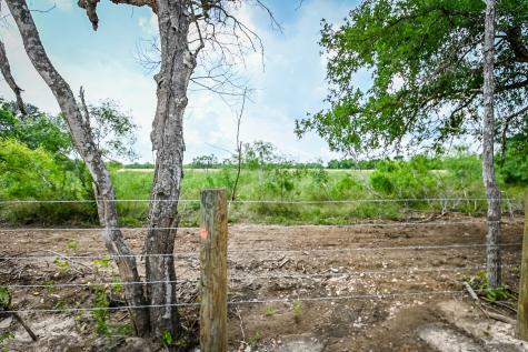 000 County Road 447 Waelder TX 78959