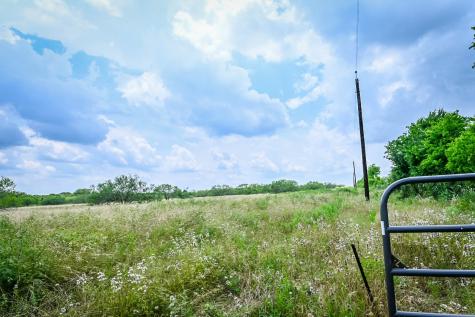 000 County Road 447 Waelder TX 78959