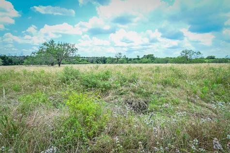000 County Road 447 Waelder TX 78959