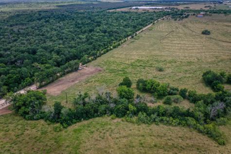 000 County Road 447 Waelder TX 78959