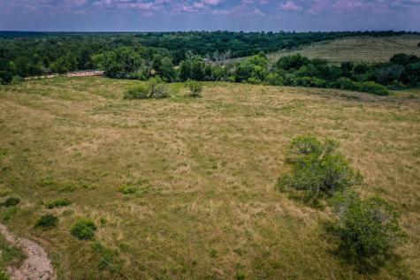 000 County Road 447 Waelder TX 78959