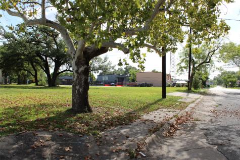 106 W Pitts Avenue Pasadena TX 77506