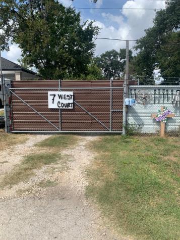 7 W Court Drive Houston TX 77017