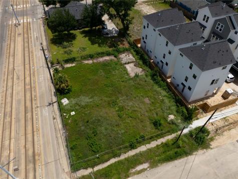 704 Boundary Street Houston TX 77009