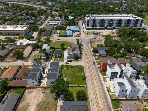 704 Boundary Street Houston TX 77009