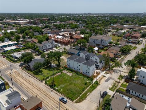 704 Boundary Street Houston TX 77009