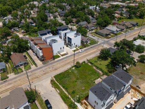 704 Boundary Street Houston TX 77009