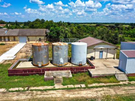 303 Vat Road Boling TX 77420