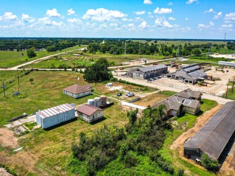 303 Vat Road Boling TX 77420