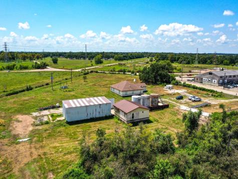 303 Vat Road Boling TX 77420