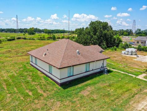 303 Vat Road Boling TX 77420
