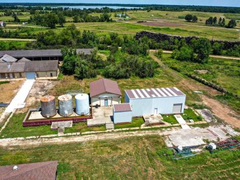 303 Vat Road Boling TX 77420
