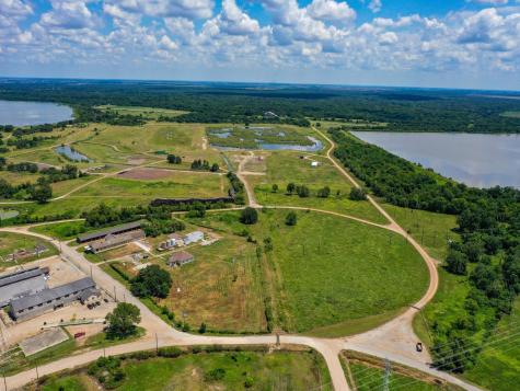 303 Vat Road Boling TX 77420