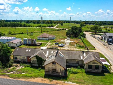 303 Vat Road Boling TX 77420