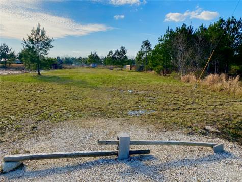 289 Road 5105 Cleveland TX 77327