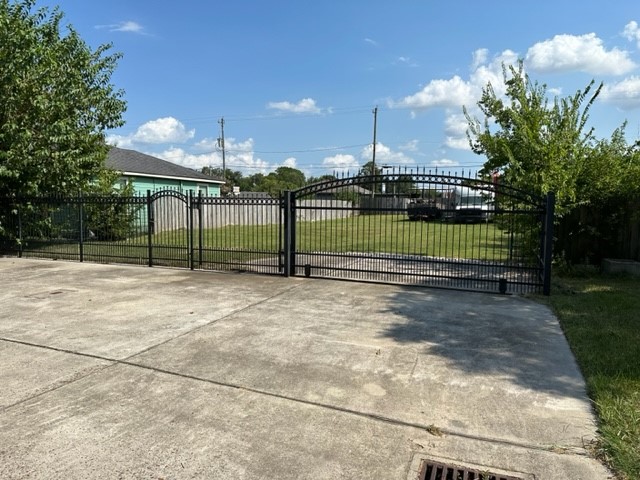914 Avenue B South Houston TX 77587