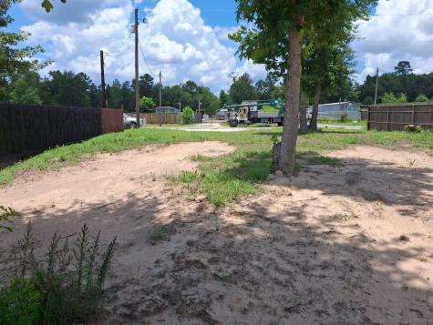 825 County Road 51023 Cleveland TX 77327