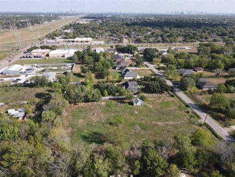 13932 Wrigley Street Houston TX 77045