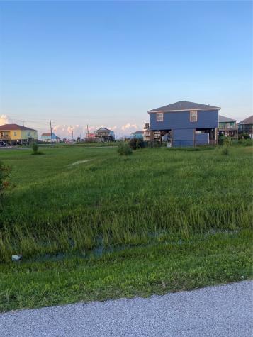 982 Tideland Drive Crystal Beach TX 77650