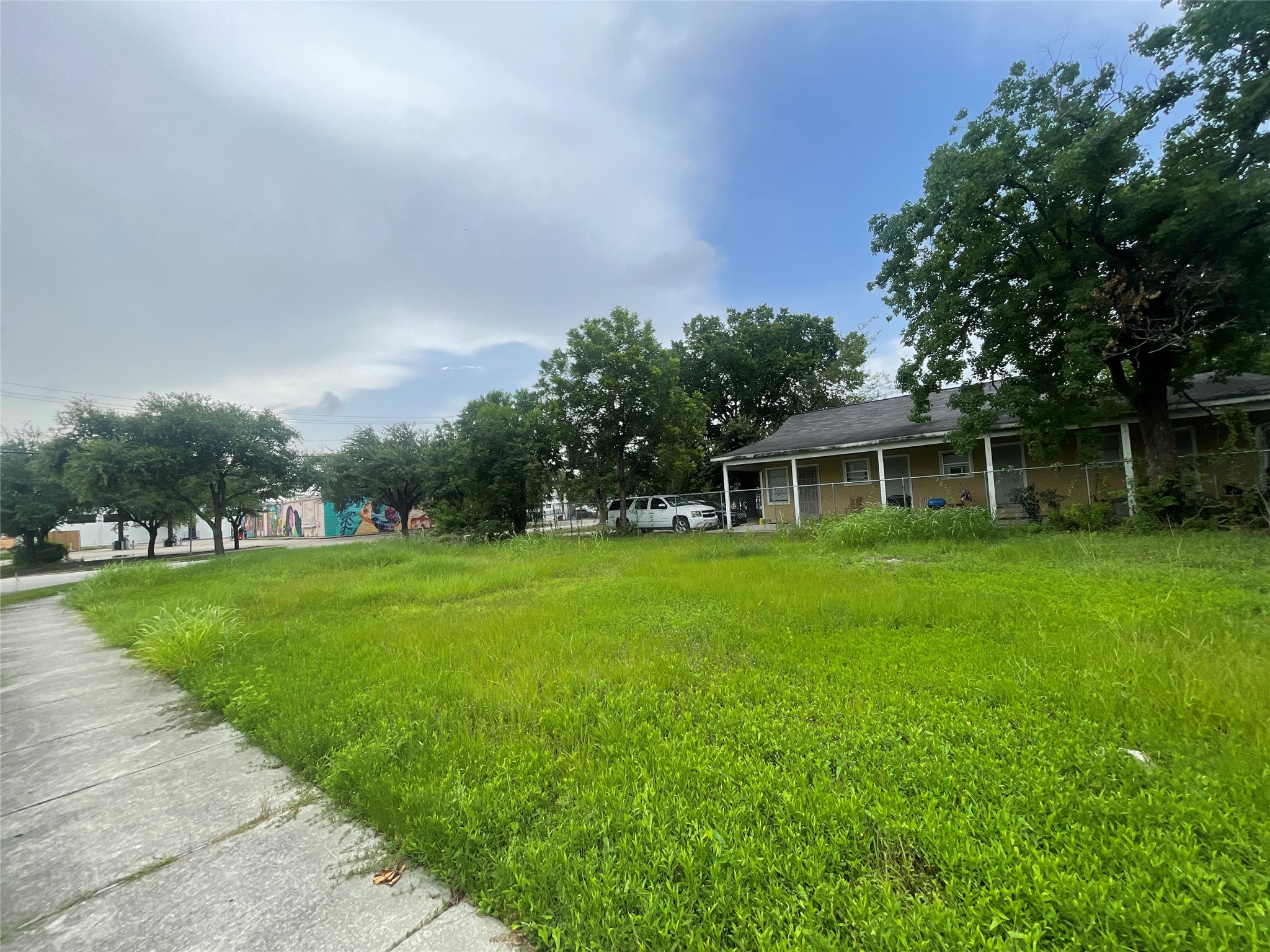 102 N Sampson Street Houston TX 77003