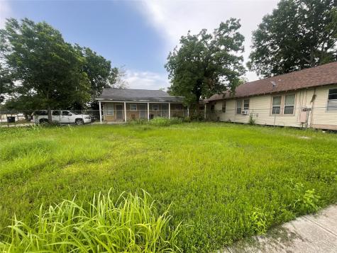 102 N Sampson Street Houston TX 77003