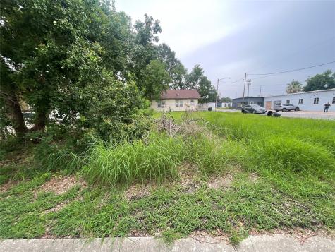 102 N Sampson Street Houston TX 77003