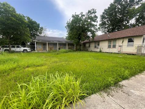 102 N Sampson Street Houston TX 77003