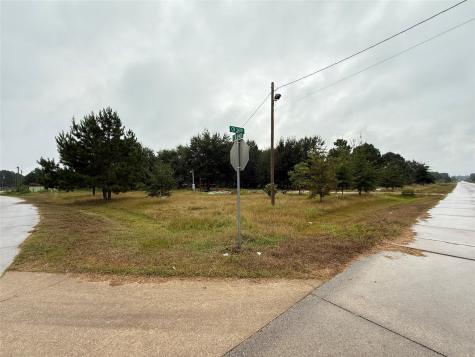 13 County Road 3410 Cleveland TX 77327