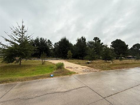 13 County Road 3410 Cleveland TX 77327