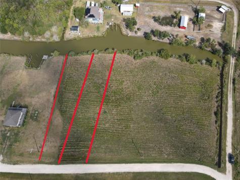 87-88 Bayou Avenue Smith Point TX 77514