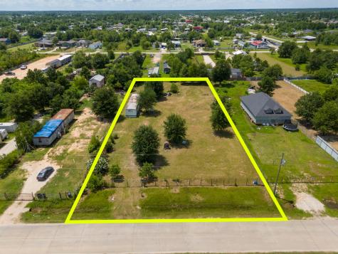 1598 County Road 3542 Cleveland TX 77327