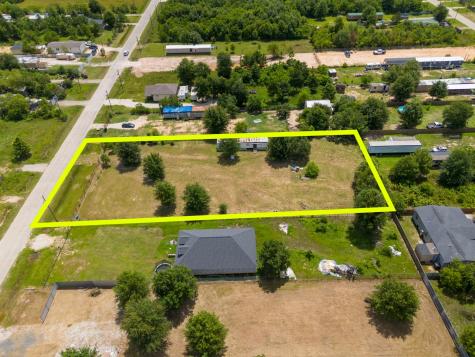 1598 County Road 3542 Cleveland TX 77327